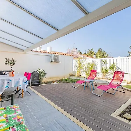 Moderne Et Coloree A Dom wakacyjny Jard-sur-Mer